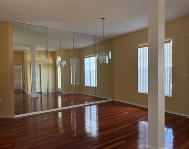 18230 Dolly Brook Lane - Photo Thumbnail 3