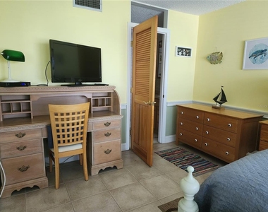 6268 Palma Del Mar Boulevard S - Photo Thumbnail 12