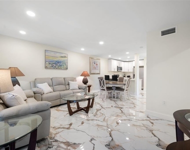 240 Medallion Boulevard - Photo Thumbnail 6