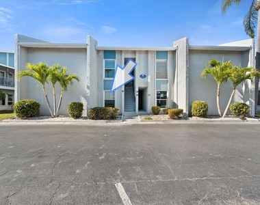 240 Medallion Boulevard - Photo Thumbnail 1