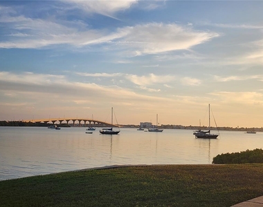 6361 Bahia Del Mar Boulevard - Photo Thumbnail 28