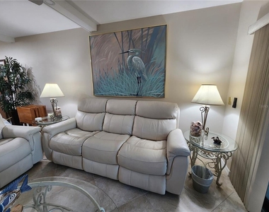 6361 Bahia Del Mar Boulevard - Photo Thumbnail 10