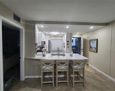 6361 Bahia Del Mar Boulevard - Photo Thumbnail 6