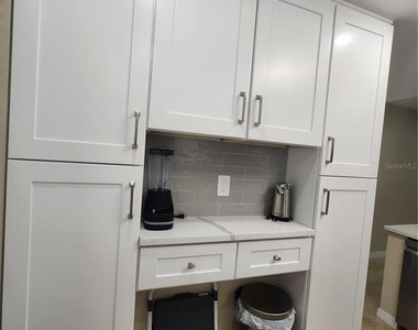 6361 Bahia Del Mar Boulevard - Photo Thumbnail 5
