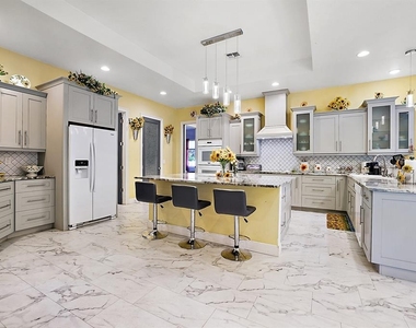 4562 Se 136th Lane - Photo Thumbnail 5