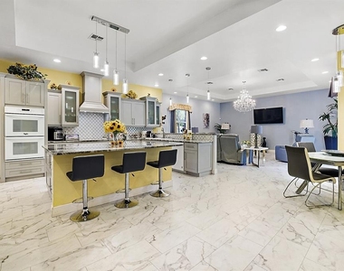 4562 Se 136th Lane - Photo Thumbnail 4