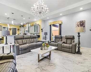 4562 Se 136th Lane - Photo Thumbnail 12