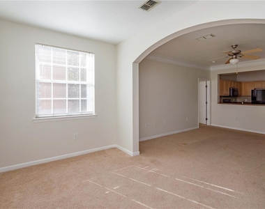 12849 Madison Point Circle - Photo Thumbnail 10