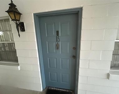 2887 S Osceola Avenue - Photo Thumbnail 2