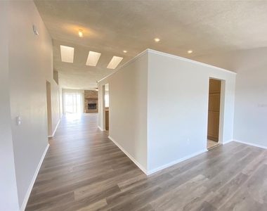 12948 Broakfield Circle - Photo Thumbnail 10