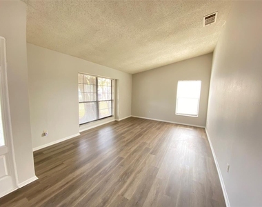 12948 Broakfield Circle - Photo Thumbnail 8