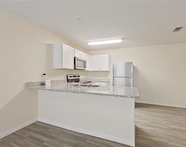 27008 Anthony Avenue - Photo Thumbnail 5
