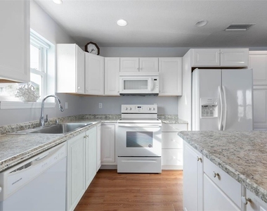 601 S Central Avenue - Photo Thumbnail 14