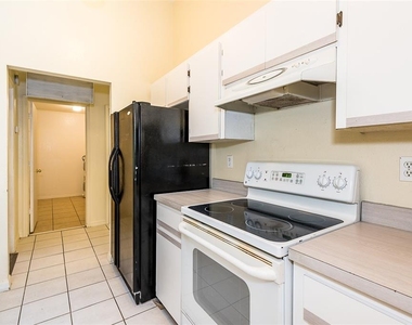 504 Vannell Street - Photo Thumbnail 8