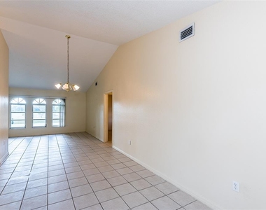 504 Vannell Street - Photo Thumbnail 5