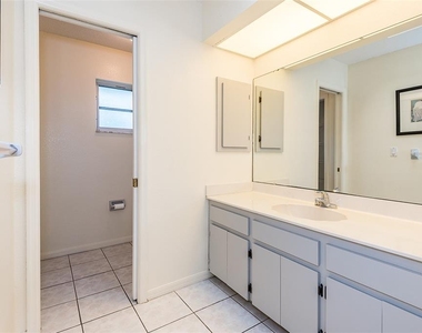 504 Vannell Street - Photo Thumbnail 16