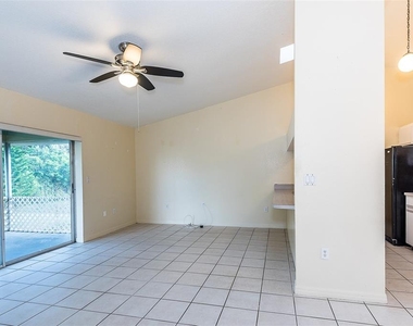 504 Vannell Street - Photo Thumbnail 7