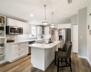 2537 Ashton Road - Photo Thumbnail 7