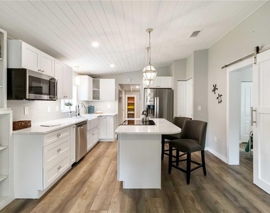 2537 Ashton Road - Photo Thumbnail 6