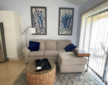 3121 Longmeadow - Photo Thumbnail 7