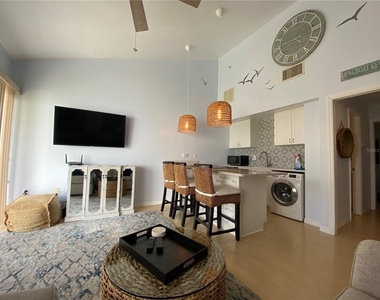 3121 Longmeadow - Photo Thumbnail 8