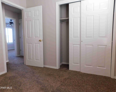 10021 Railroad Drive - Photo Thumbnail 16