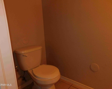 10021 Railroad Drive - Photo Thumbnail 11