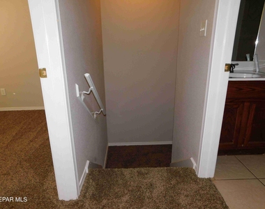 10021 Railroad Drive - Photo Thumbnail 23