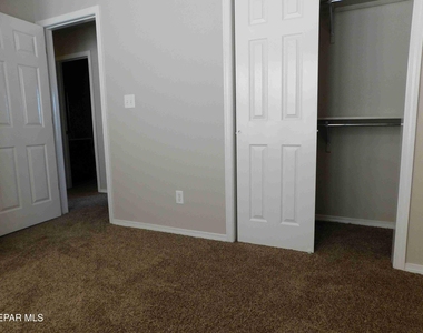 10021 Railroad Drive - Photo Thumbnail 18