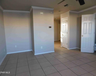 10021 Railroad Drive - Photo Thumbnail 2