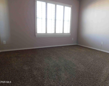 10021 Railroad Drive - Photo Thumbnail 19