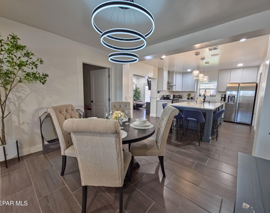 7321 Cuba Drive - Photo Thumbnail 6