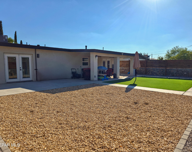 7321 Cuba Drive - Photo Thumbnail 43