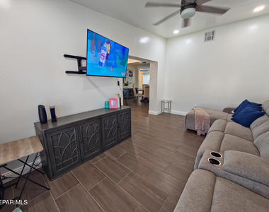 7321 Cuba Drive - Photo Thumbnail 15