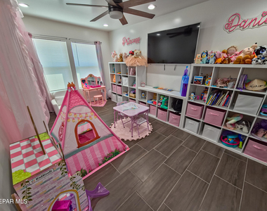 7321 Cuba Drive - Photo Thumbnail 20