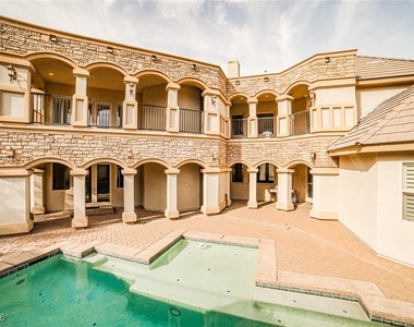 768 Tozzetti Lane - Photo Thumbnail 10