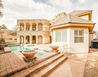 768 Tozzetti Lane - Photo Thumbnail 9