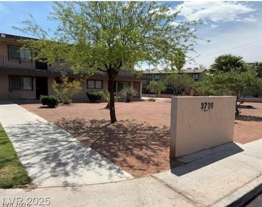 3726 Hazelwood Street - Photo Thumbnail 7