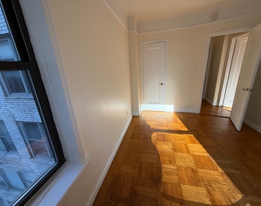 55 West 55th Street - Photo Thumbnail 11