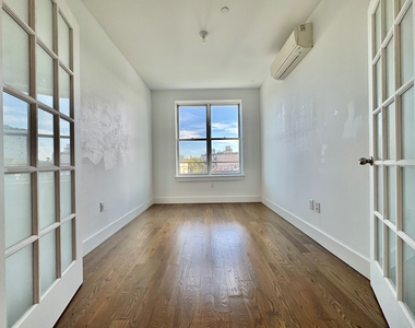244 Hawthorne Street - Photo Thumbnail 1