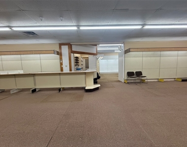 101 W Main Street - Photo Thumbnail 15