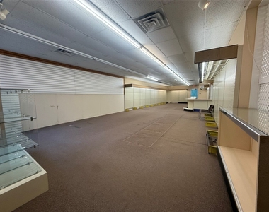 101 W Main Street - Photo Thumbnail 9