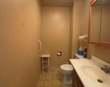 101 W Main Street - Photo Thumbnail 20