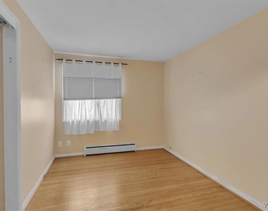 116 Segsbury Road - Photo Thumbnail 11