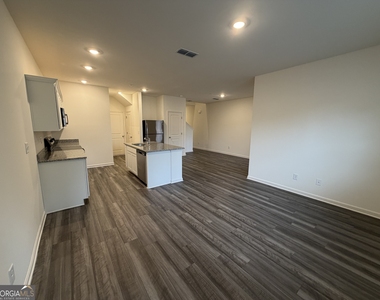 1204 Fagiolo Street - Photo Thumbnail 8