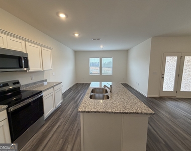 1205 Fagiolo Street - Photo Thumbnail 4