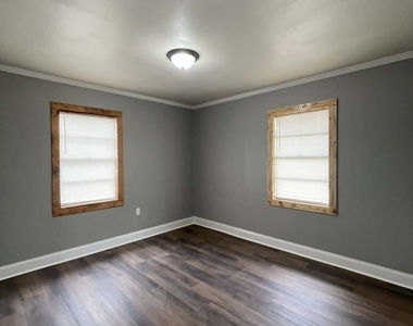 113 Lakeview Drive - Photo Thumbnail 11