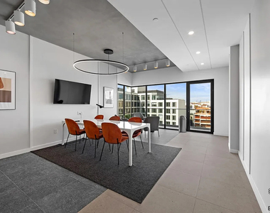 219 Lenox Road - Photo Thumbnail 7