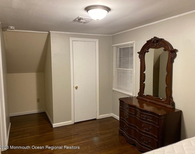 328 Jersey Avenue - Photo Thumbnail 16