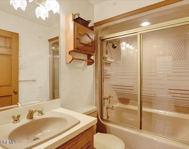 8 Ortley Avenue - Photo Thumbnail 32